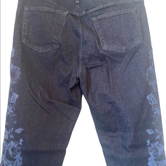 J Brand Super Skinny Mid-Rise Jeans - Picture 4 of 13